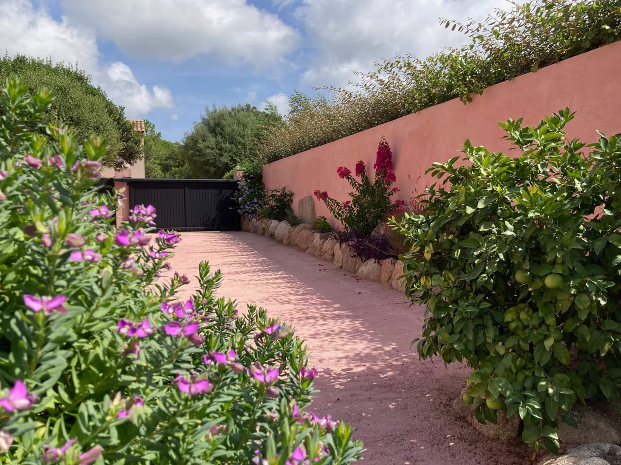 Le jardin et les abords — Casa Pugliesi